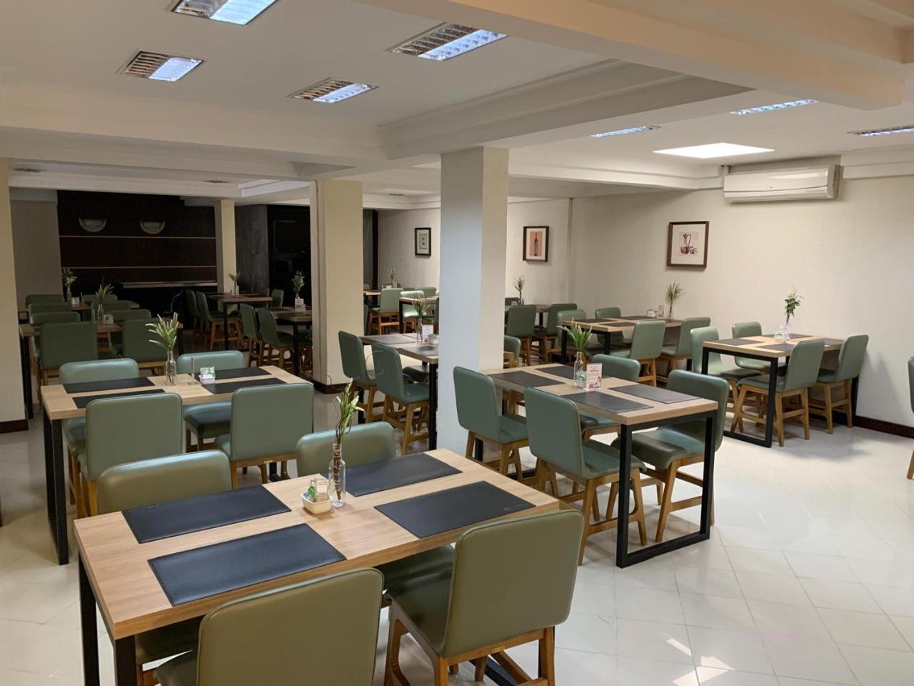 Le Village Flats E Hotel Joinville Esterno foto