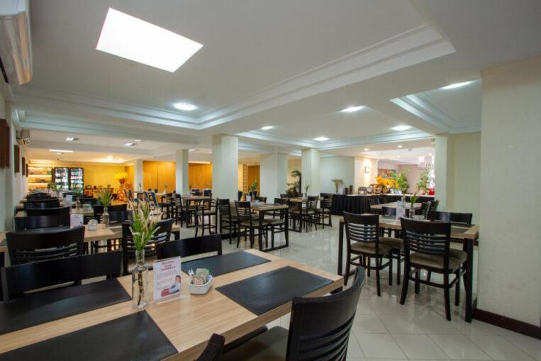 Le Village Flats E Hotel Joinville Esterno foto